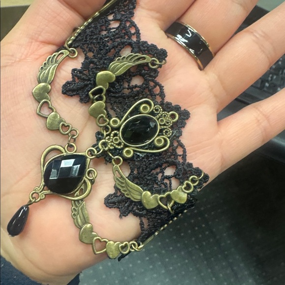 Elegant Black Lace Choker Necklace - Picture 7 of 8